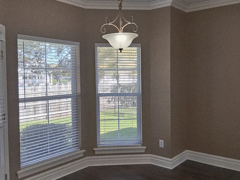44 Emory Ct — Photo 9