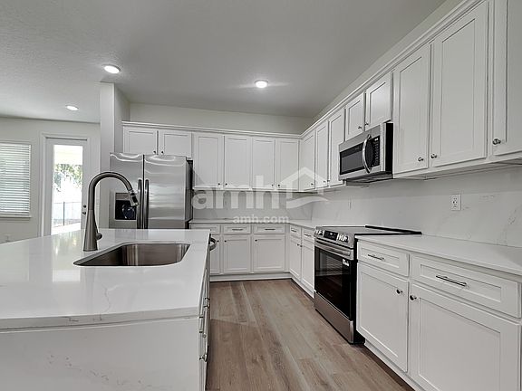5th image of 11530 Bay Hill Cir