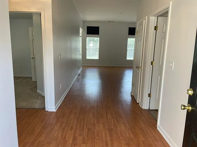 3 bed, 2.0 bath, 1476 sqft, $2,700 — Photo 4