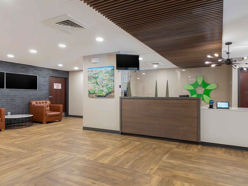 Lobby and Guest Check-in