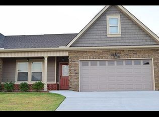 346 Tradewind Dr, Fort Oglethorpe, GA 30742