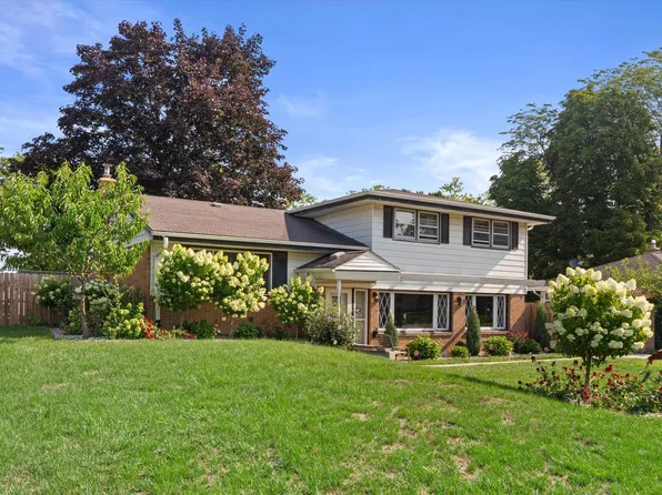 5520 West Luebbe LANE, Milwaukee, WI 53223