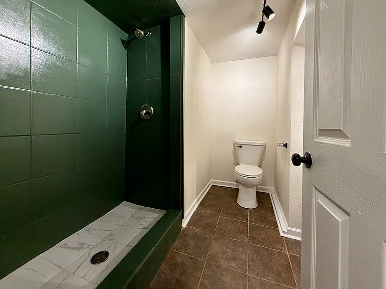 2613 Bryant Ave S #B — Photo 13
