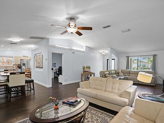 5th image of 16941 Royal Poinciana Dr