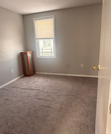 3rd image of 10109 97th Ave Floor 2