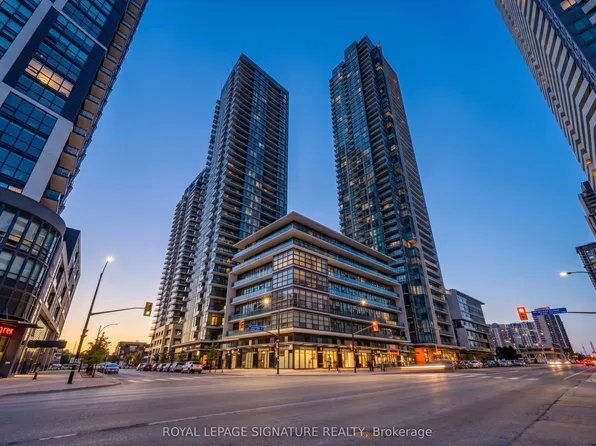 4070 Confederation Pkwy, Mississauga, ON