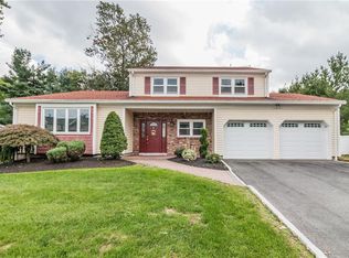 207 Normandy Rd, Edison, NJ 08820