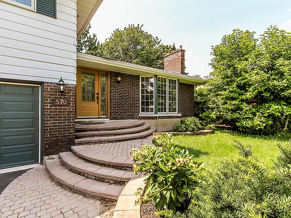 2nd image of 570 Duff Cres #1