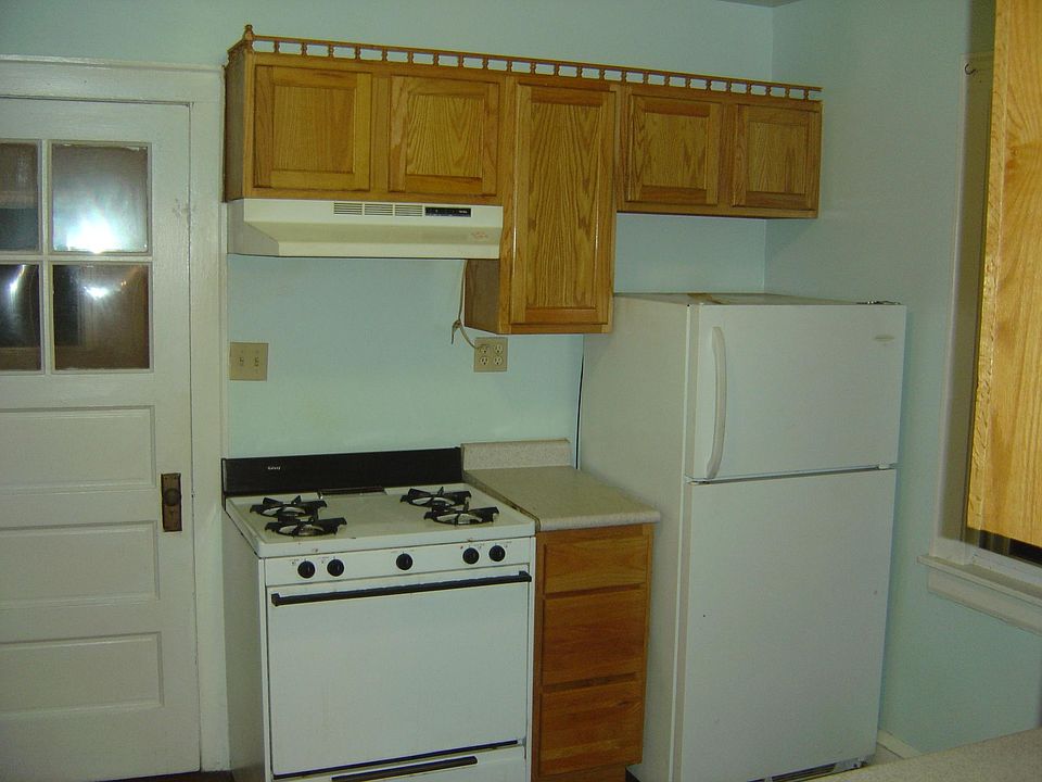 2nd image of 205 S Wisconsin Ave