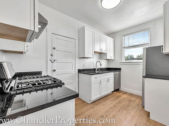 3rd image of 494 29th Ave APT 5