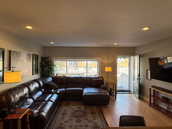 3rd image of 4060 Juniata St