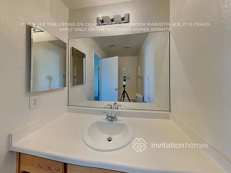 3025 Gary Cooper St #102 — Photo 16
