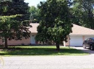20203 Westland Dr, Southfield, MI 48075