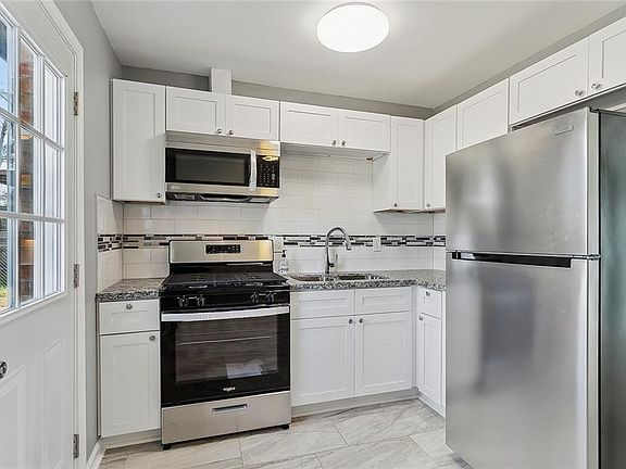 3rd image of 1730 Lynnwood Dr