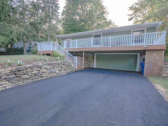 3rd image of 430 E Royal Dr
