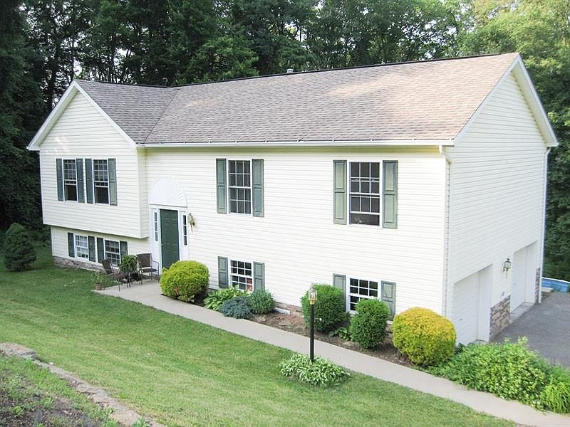 1st image of 215 E Hilltop Dr