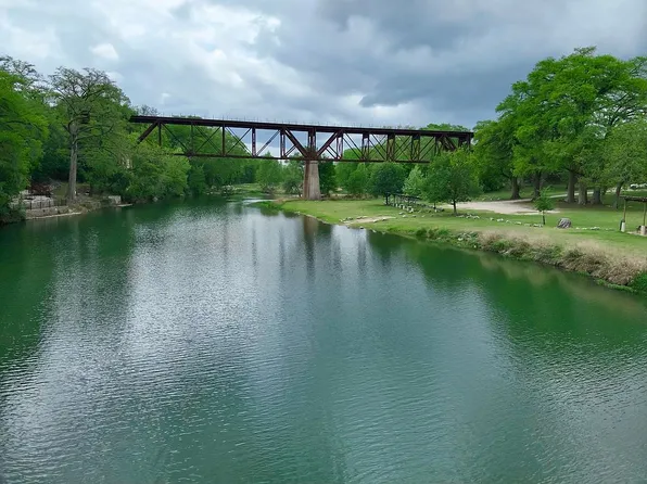 1144 Mary Preiss Dr, New Braunfels, TX 78132