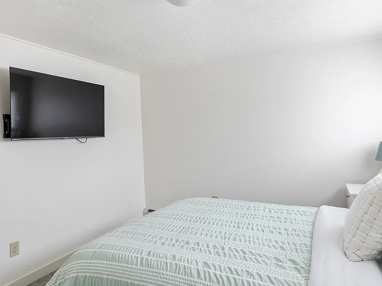 15 Elm St #2 — Photo 12