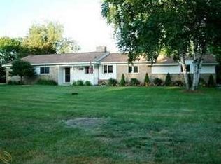 4731 Pickering Rd, Bloomfield Hills, MI 48301