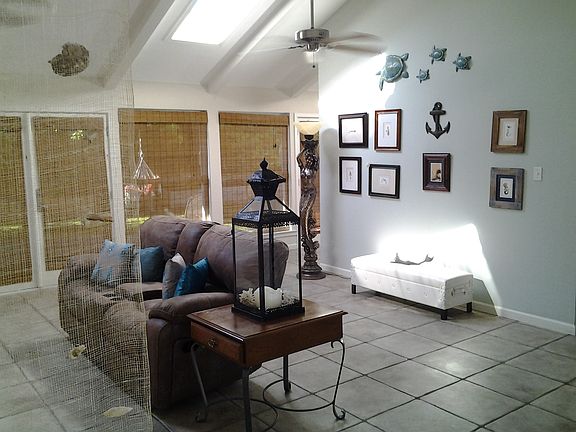 4th image of 7718 Chantilly Cir