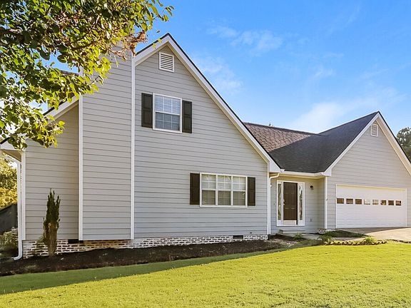 4th image of 211 Stoney Brook Dr