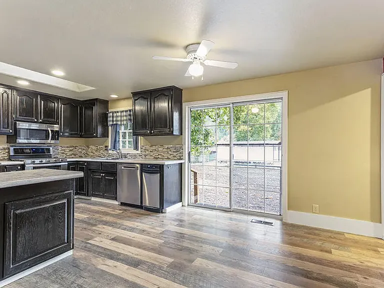 132 Lloyellen Dr — Photo 5