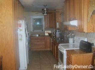 120 W Oxford St, Vineland, NJ 08360
