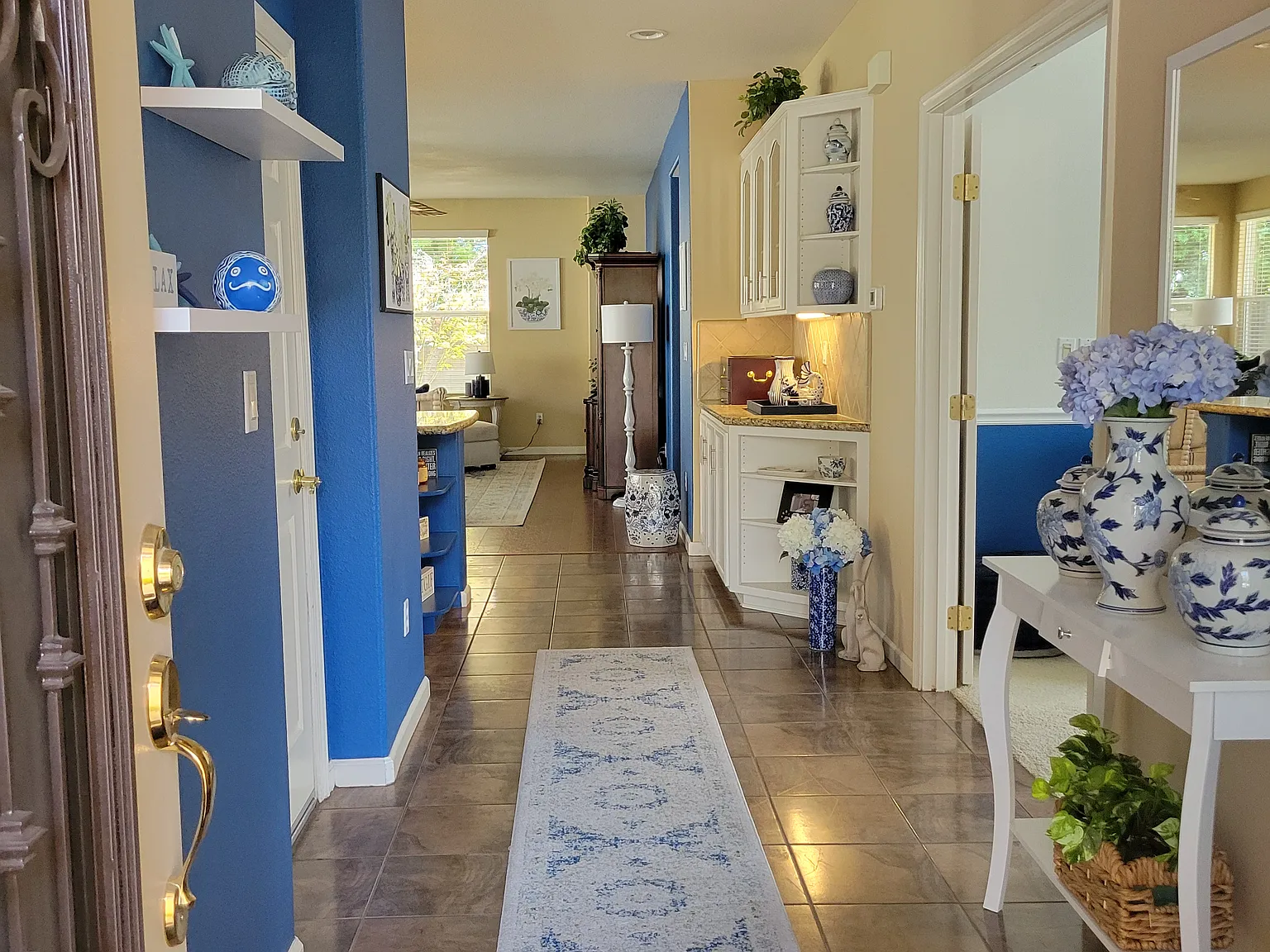 2 bed, 1689 sqft, $2,675 — Photo 2