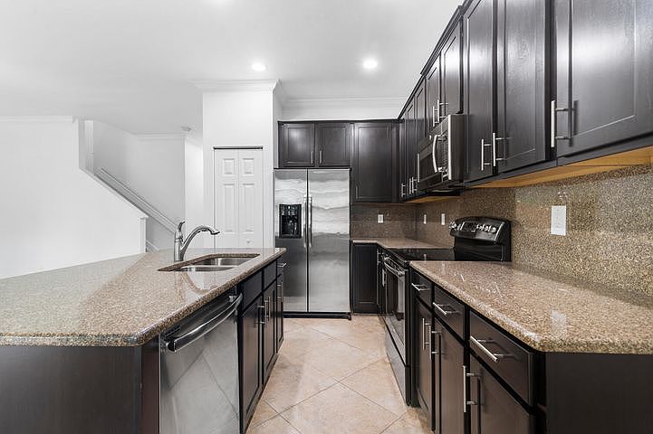1st image of 10384 Wellington Parc Dr