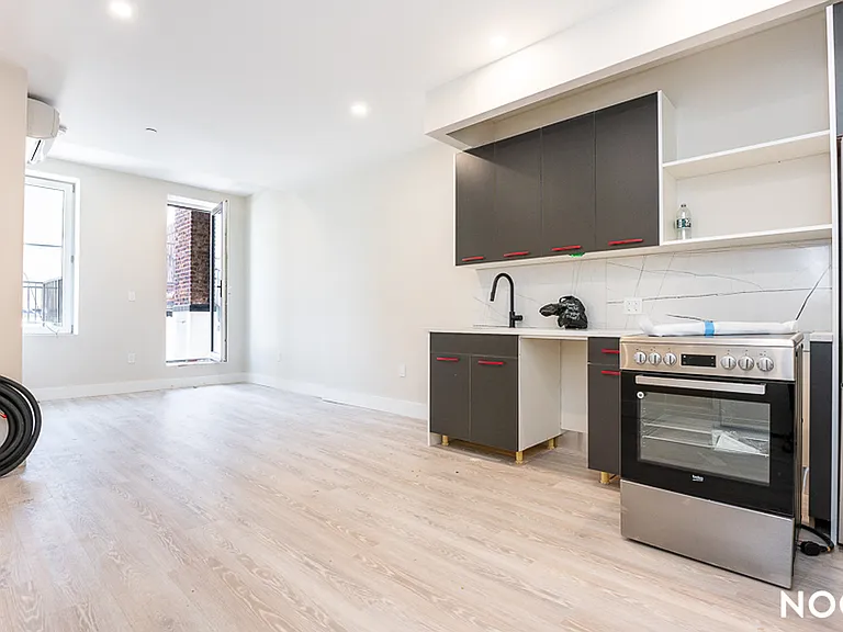373 Knickerbocker Ave #2R — Photo 3