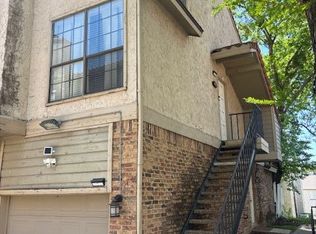 6028 Stoneybrook Dr, Fort Worth, TX 76112