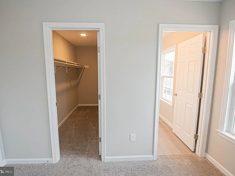 242 Morgans Ct — Photo 42