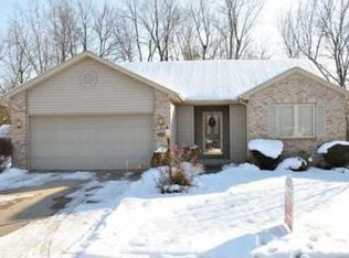 17804 Bay Hill Dr, South Bend, IN