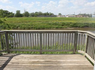 900 River Dr, Sioux City, IA 51109