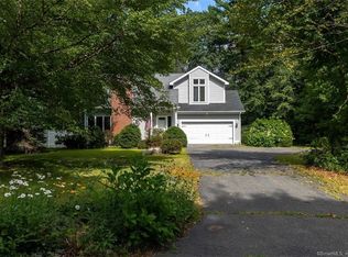 21 Crossen Dr, Tolland, CT 06084