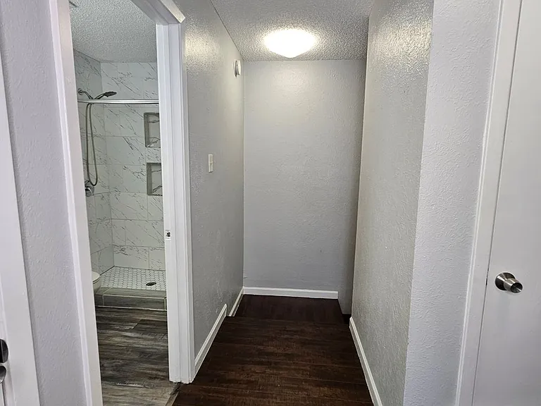 3931 N Garland Ave #4 — Photo 21
