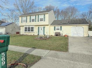 569 Leawood Ave, Toms River, NJ 08755