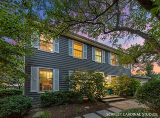 402 S Charles Ave, Naperville, IL 60540