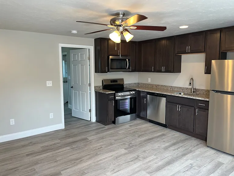 Salem Run Apartments - Phase 1 — Photo 21