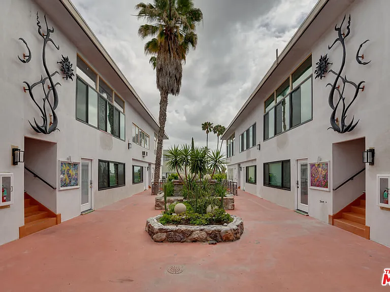 928 N San Vicente Blvd #108 — Photo 9