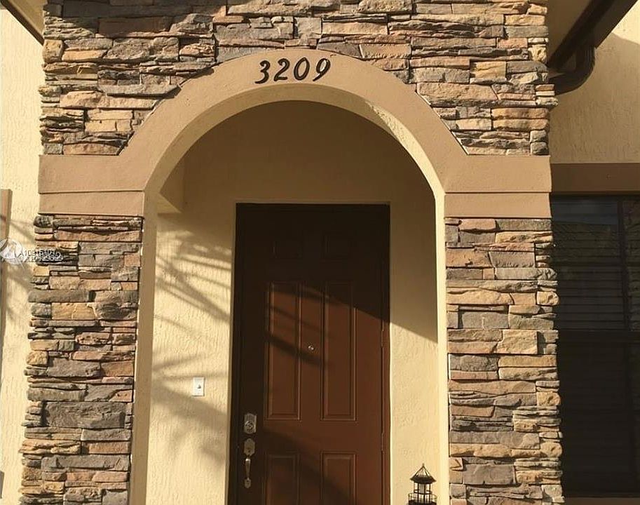1st image of 3209 SE 4th Ct