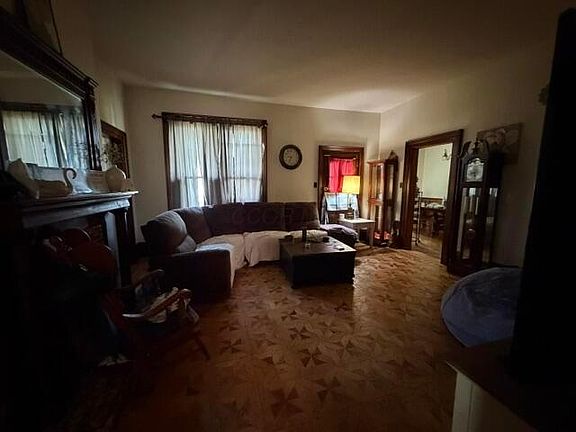 5th image of 409 N Main St