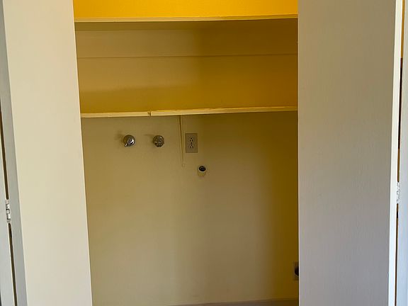 5th image of 1917 Sage Ct APT A