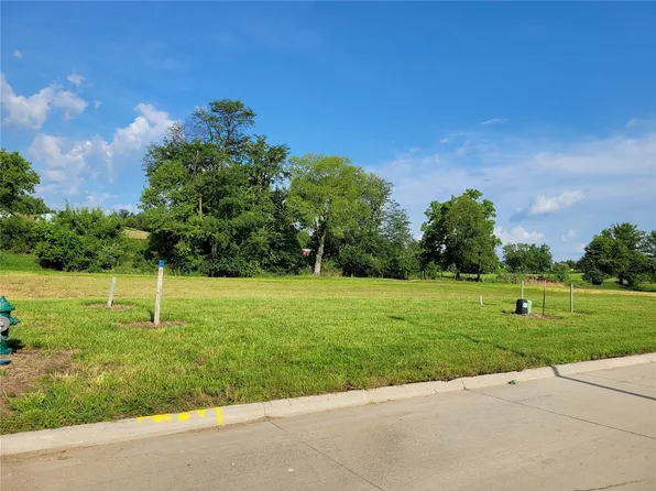 3514 Sokol Ln SW, Cedar Rapids, IA 52404