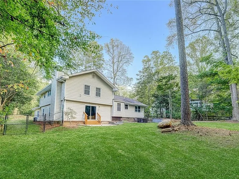 1185 Lake Colony Dr — Photo 41