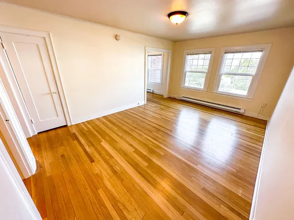 Washington Irving Apartments, 1305 E Howell St APT 202, Seattle, WA 98122