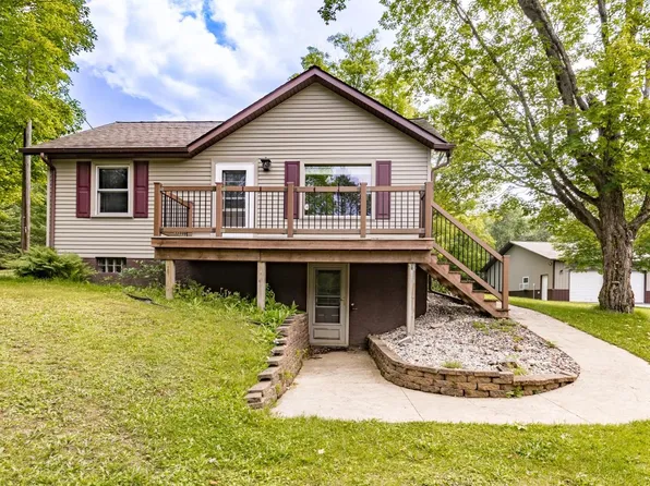 2028 Macfarlane Rd, Duluth, MN 55811