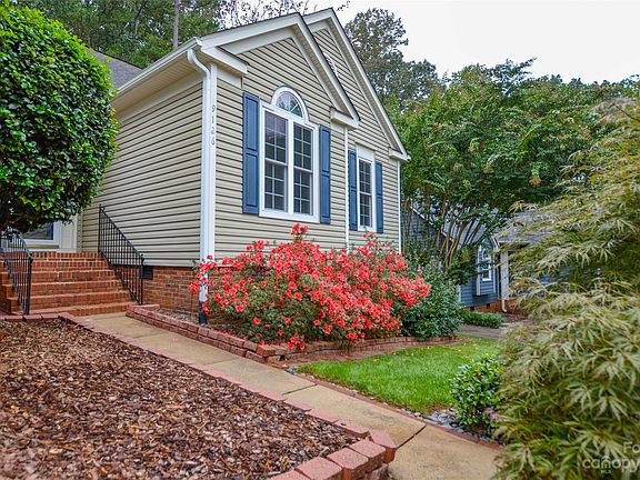 3rd image of 9126 Twin Trail Dr