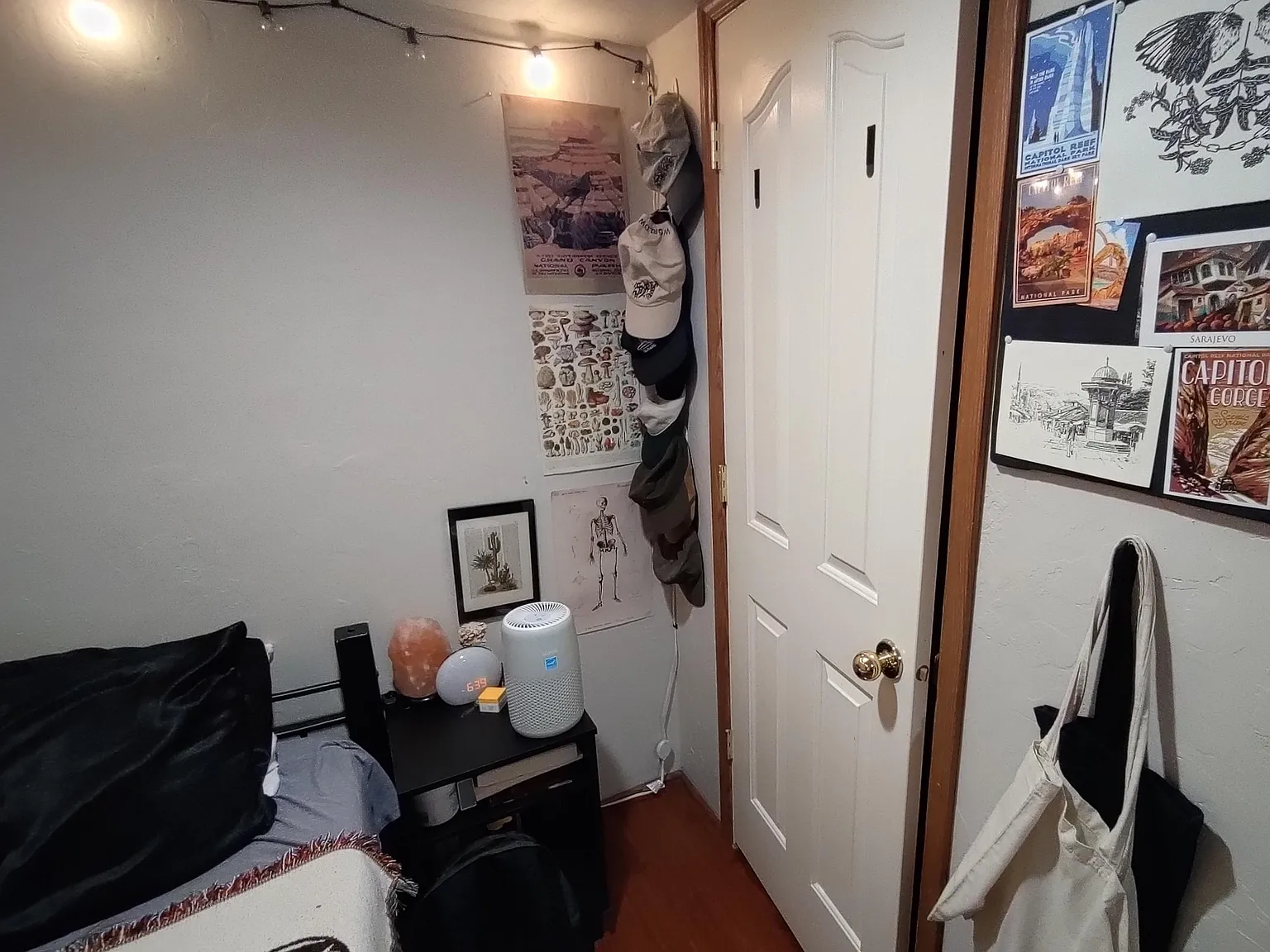 3 bed, 2743 sqft, $550 — Photo 1
