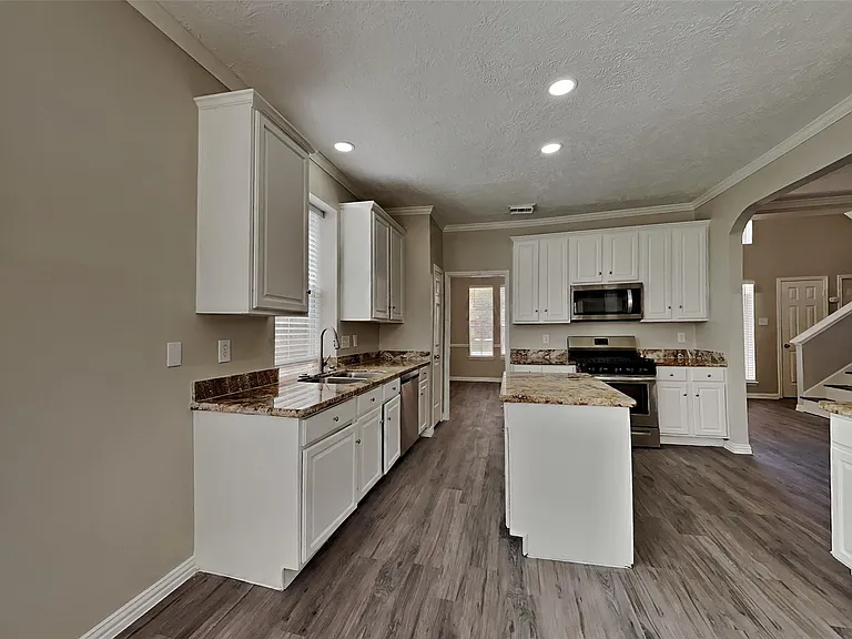 1703 Calmar Dr — Photo 5